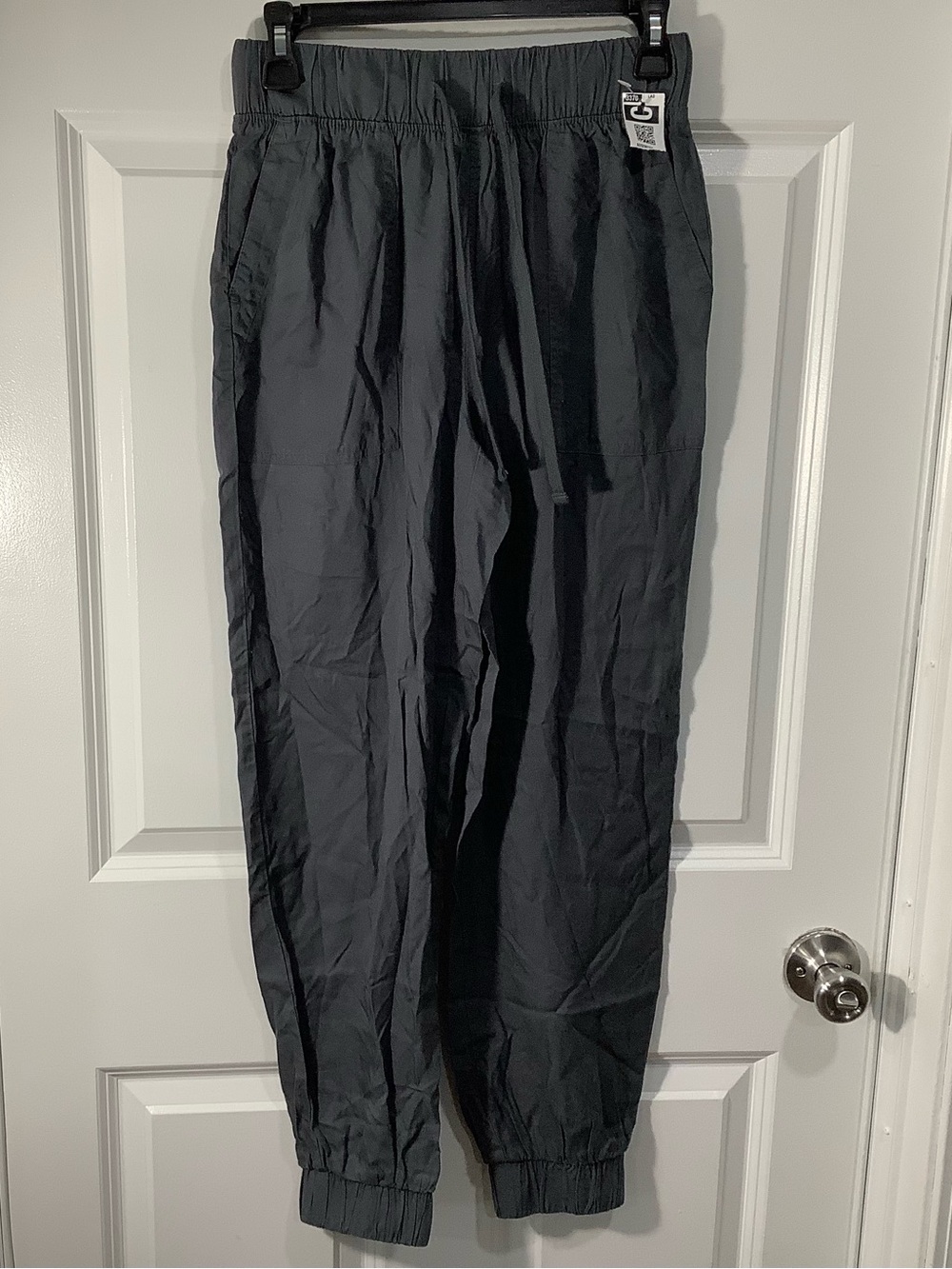 Universal thread jogger cropped pants sport size XS. NWT.